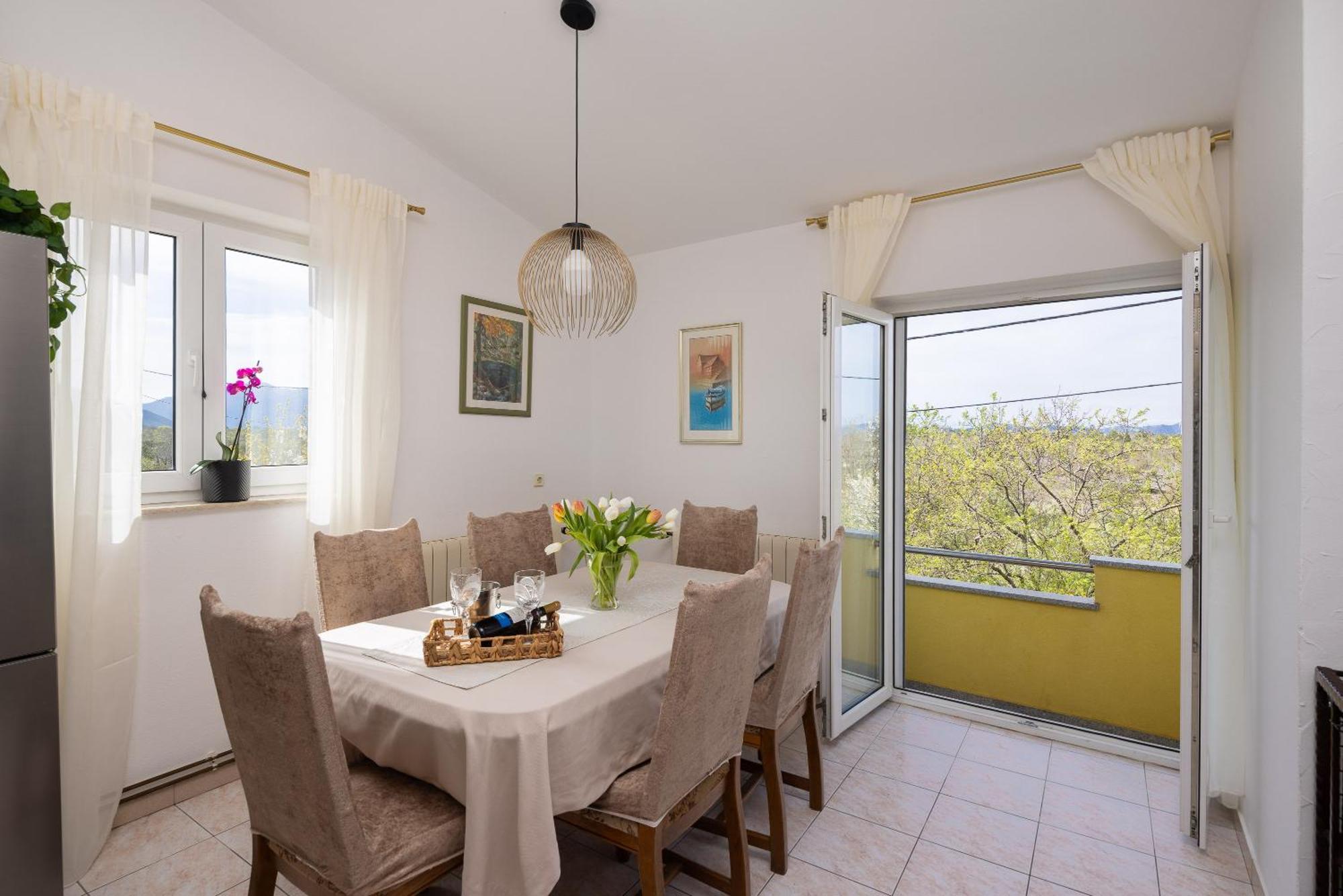 Holiday Residence Maja Katuni Luaran gambar