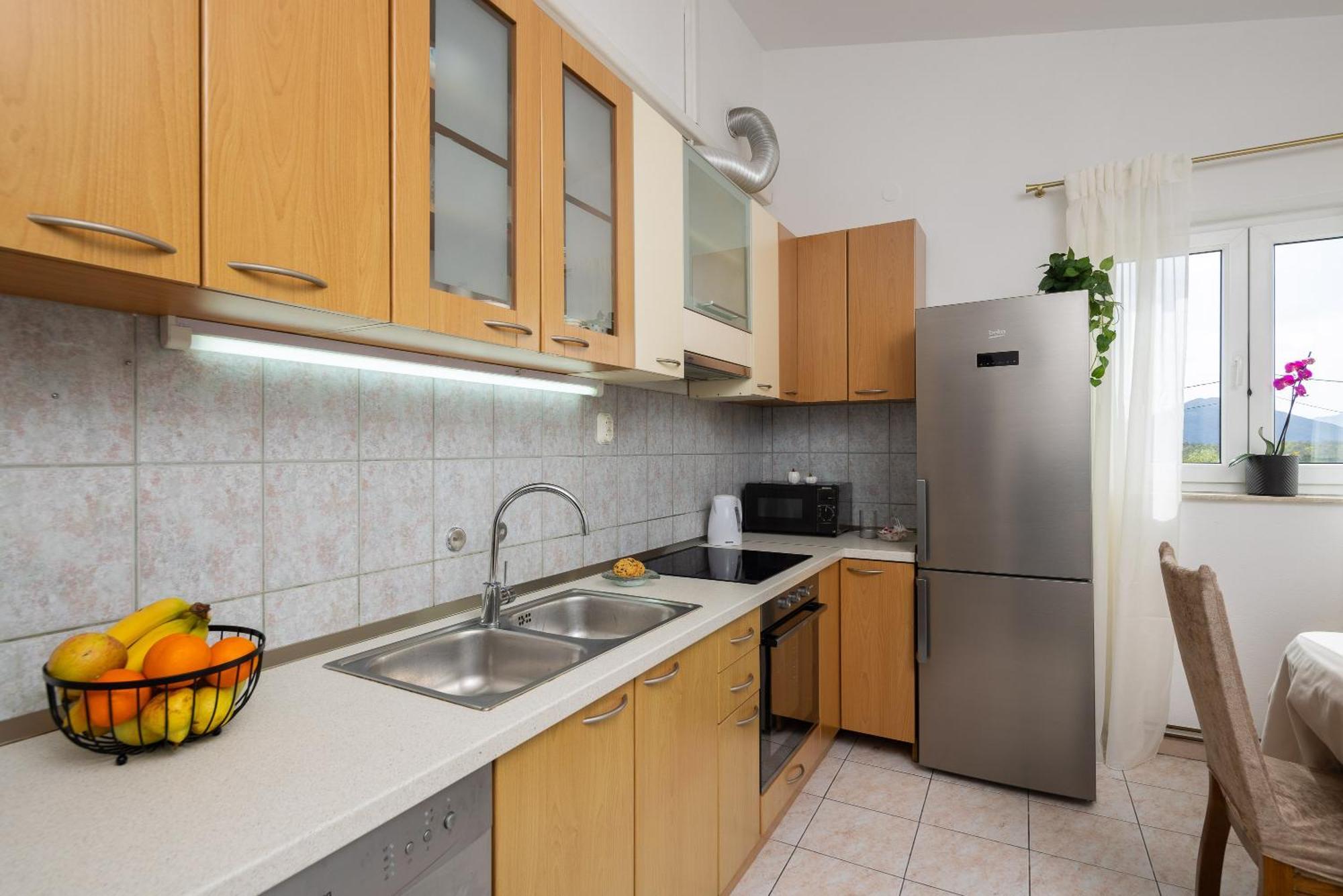 Holiday Residence Maja Katuni Luaran gambar