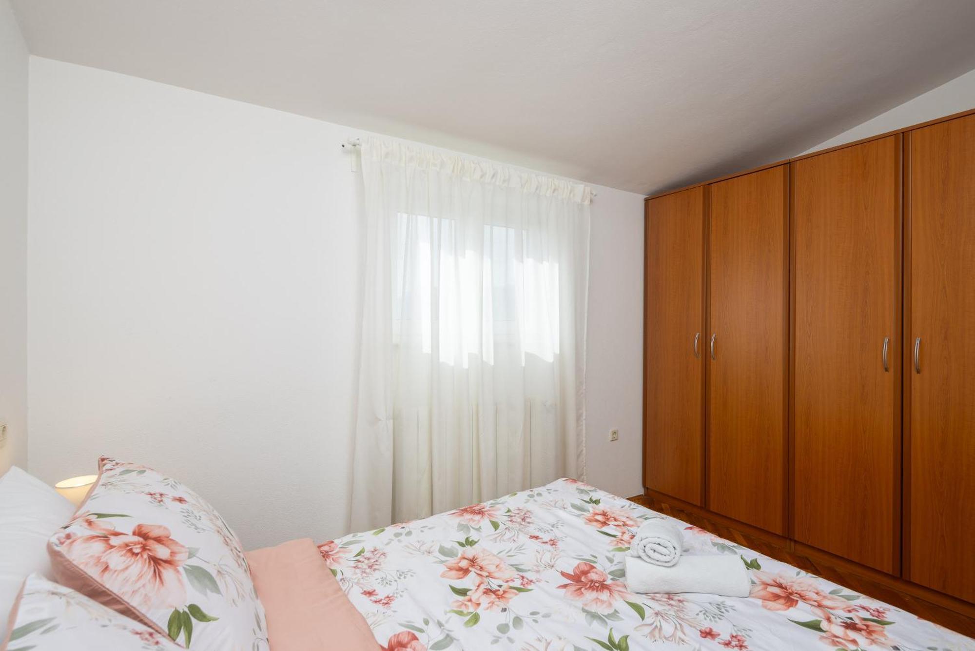 Holiday Residence Maja Katuni Luaran gambar