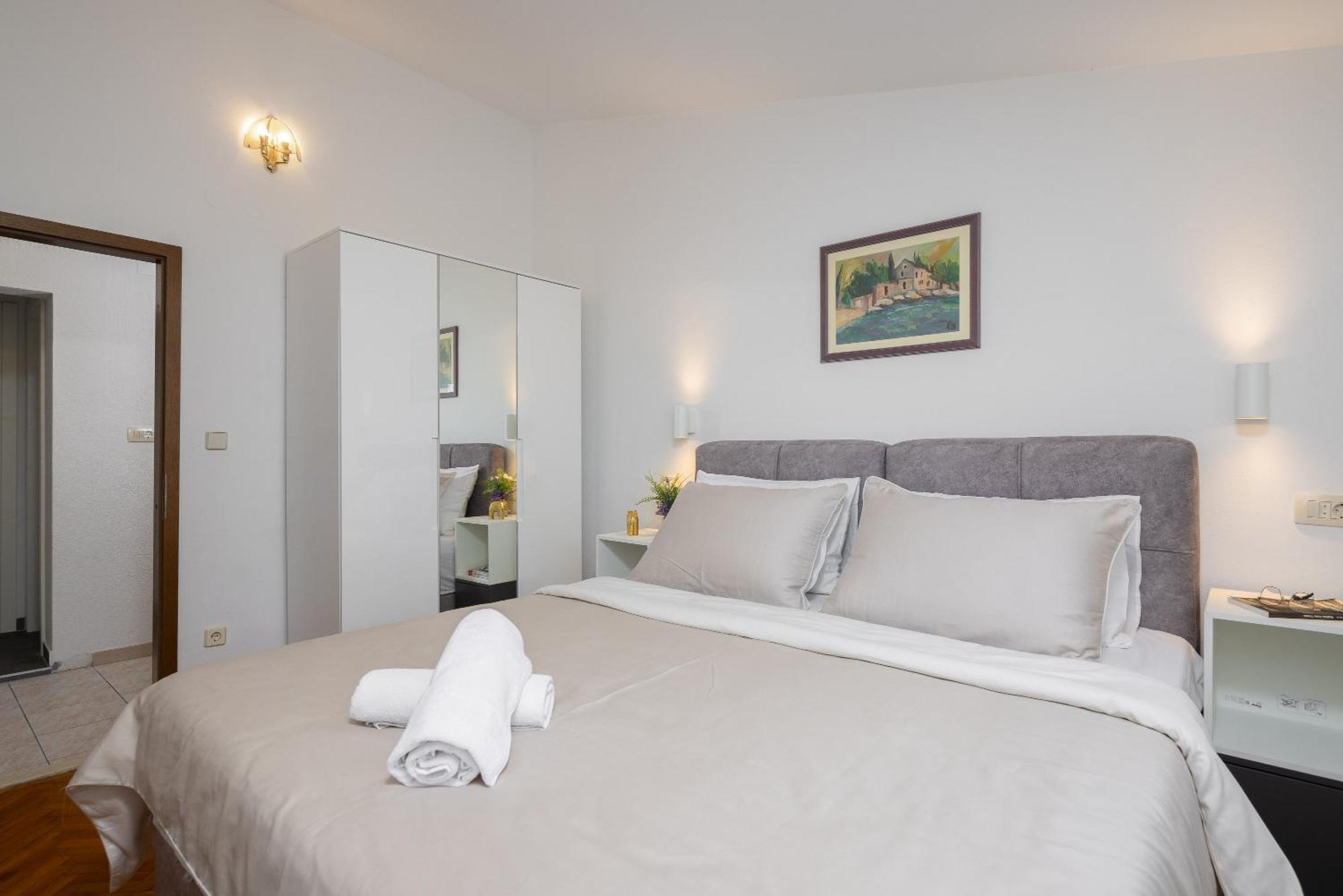 Holiday Residence Maja Katuni Luaran gambar