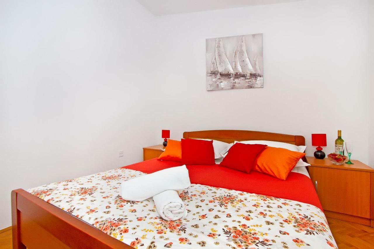 Holiday Residence Maja Katuni Luaran gambar